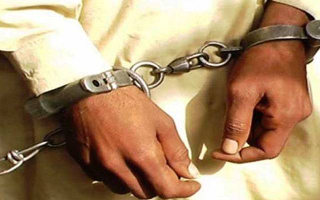  مستی گیٹ، پولیس نے اسلحہ سے بھری گاڑی پکڑ لی