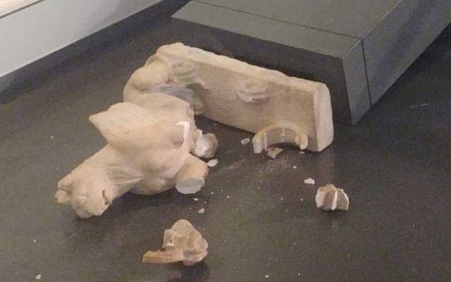 اسرائیلی میوزیم میں یہودی سیاح نے قدیم مجسمہ توڑ ڈالا