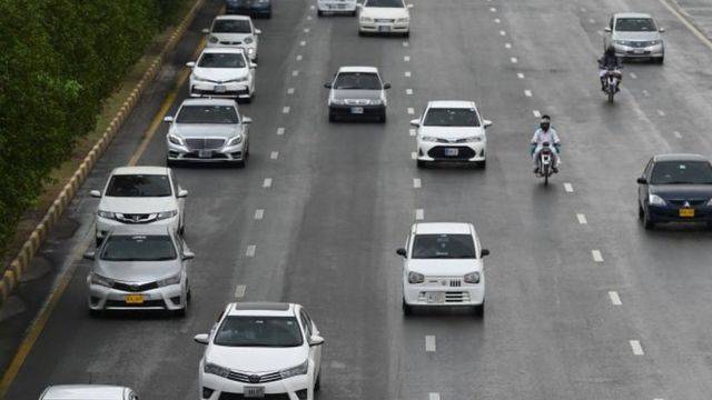  پٹرول اور ڈیزل پر چلنے والی کاروں کے داخلے پر پابندی لگا دی گئی