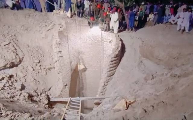 Lodhran incident, old well collapsed, City42