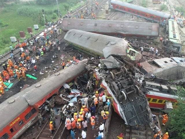 دو ٹرینوں کا آپس میں تصادم، تشویشناک خبر آگئی