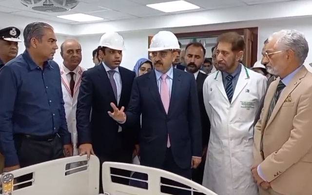  نگران وزیر اعظم کی وزیراعلیٰ پنجاب کے ہمراہ میو ہسپتال آمد، ہسپتالوں کی اپ گریڈیشن کے پروگرام کو سراہا