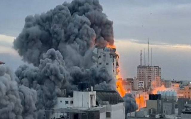  اسرائیل نے مظلوم فلسطینیوں پر قیامت ڈھا دی، غزہ میں ہسپتالوں پر حملے جاری