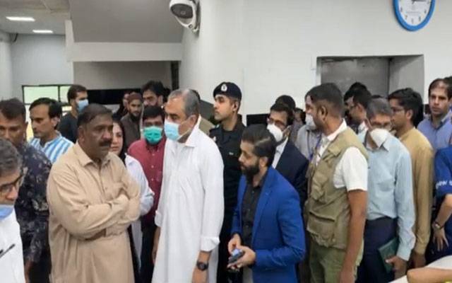  محسن نقوی کا سروسز ہسپتال کا اچانک دورہ ، زیر تعمیر بلاکس کا تفصیلی معائنہ 
