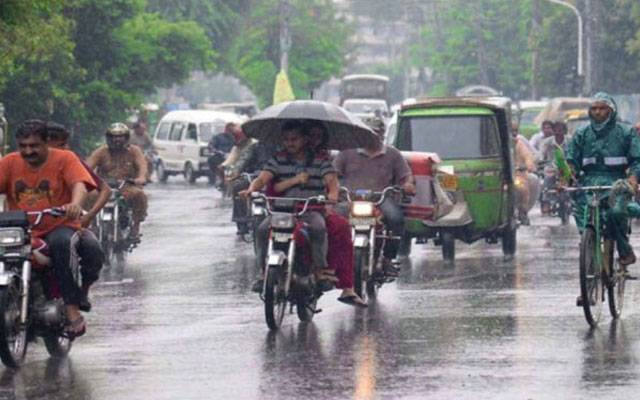 سردی کی آمد ، شہر بھر میں گرج چمک کے ساتھ بارش کا سلسلہ جاری