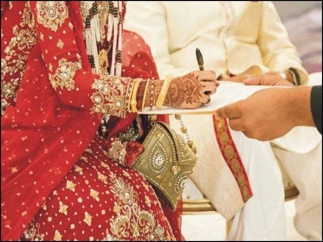 معروف اداکارہ نے بھارتی کرکٹر کو شادی کی مشروط پیشکش کردی