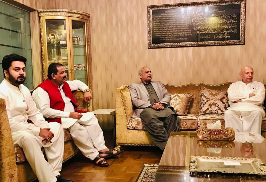 پاکستان مسلم لیگ ق کے چیف آرگنائزر سے سجادہ نشین سہون شریف پیر ڈاکٹر سید مہدی رضا شاہ سے ملاقات