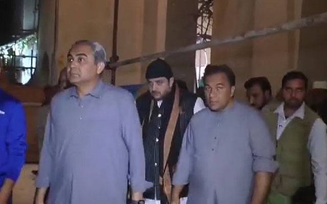 وزیراعلیٰ پنجاب کی مزار بی بی پاکدامن پر حاضری، مزار کا توسیعی منصوبہ اسی ماہ مکمل کرنے کی ہدایت