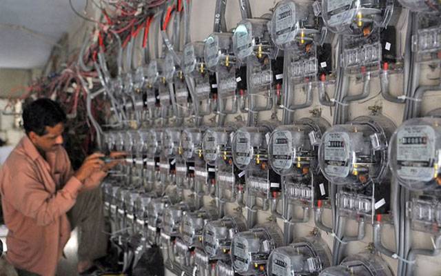 سرکاری ملازمین کو مفت بجلی یونٹس کے بجائے پیسے دینے کا فیصلہ