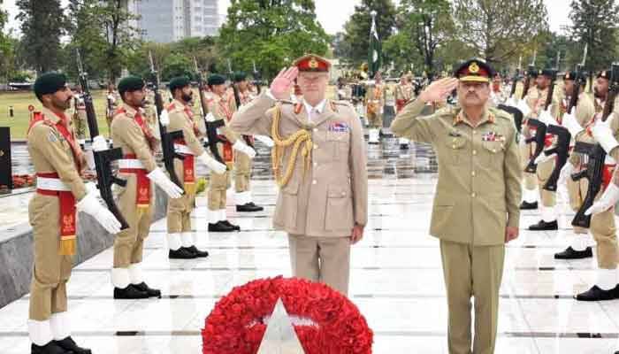 برطانیہ کے چیف آف جنرل اسٹاف 3 روزہ دورے پر پاکستان پہنچ گئے
