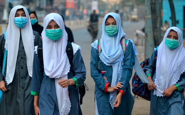  پنجاب بھر میں ایک ہفتے کیلئے فیس ماسک پہننا لازمی قرار ، نوٹیفکیشن جاری 