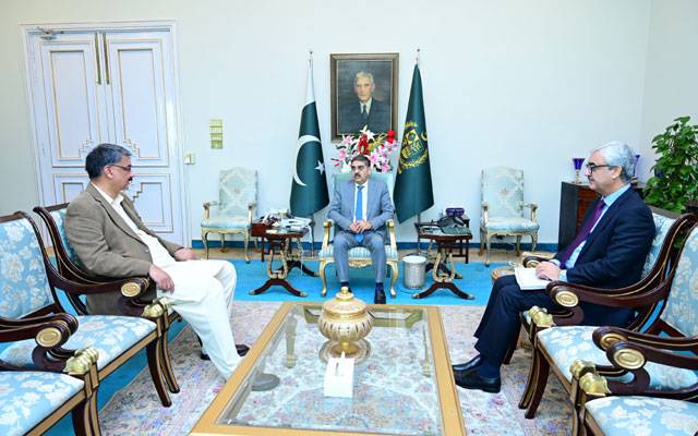 وزیرِ اعظم انوار الحق کاکڑ سے وزیرِ اعظم آزاد جموں و کشمیر چوہدری انوار الحق کی ملاقات