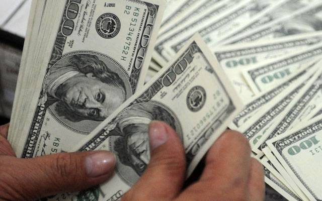 انٹربینک مارکیٹ میں ڈالر مہنگا، اوپن مارکیٹ میں سستا ہوگیا 