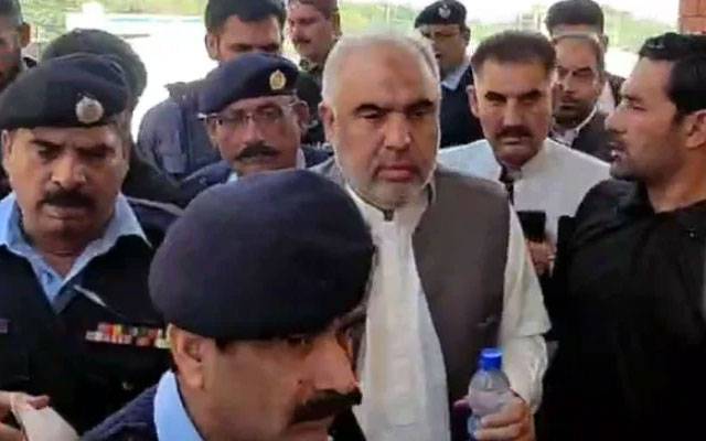 سابق اسپیکر قومی اسمبلی اسد قیصر جیل سے  رہا ہونے کے بعد دوبارہ گرفتار