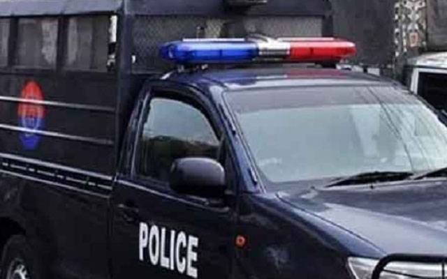  سول لائنز پولیس کا گجرپورہ میں مبینہ مقابلہ،زیر حراست ڈاکو اپنے ساتھیوں کی فائرنگ سے ہلاک