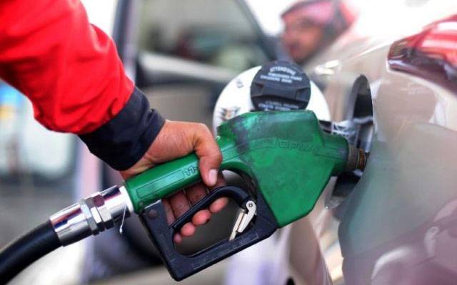 یکم دسمبر سے فی لیٹر پیٹرول کی قیمت میں اضافے کی تجویز