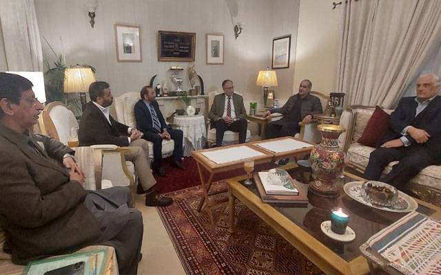 ایم کیو ایم پاکستان کے وفد کی احسن اقبال سے اہم ملاقات 