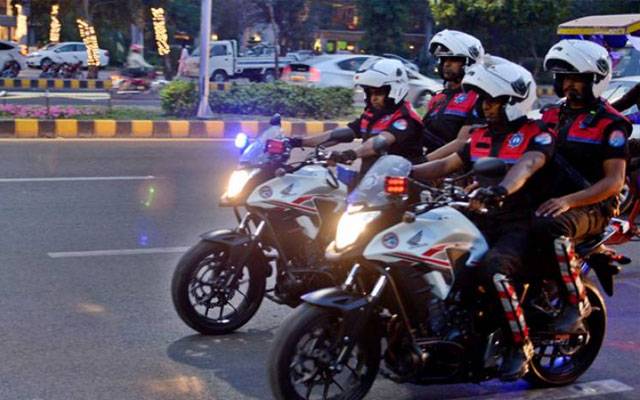  ڈولفن سکواڈ کا ون وے گاڑیوں، موٹر سائیکلوں کیخلاف کریک ڈاؤن