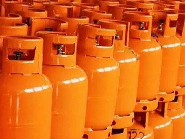  مہنگائی کے وار تھم نہ سکے، ایل پی جی کی قیمتوں میں اضافہ، رکشہ مالکان پریشان 