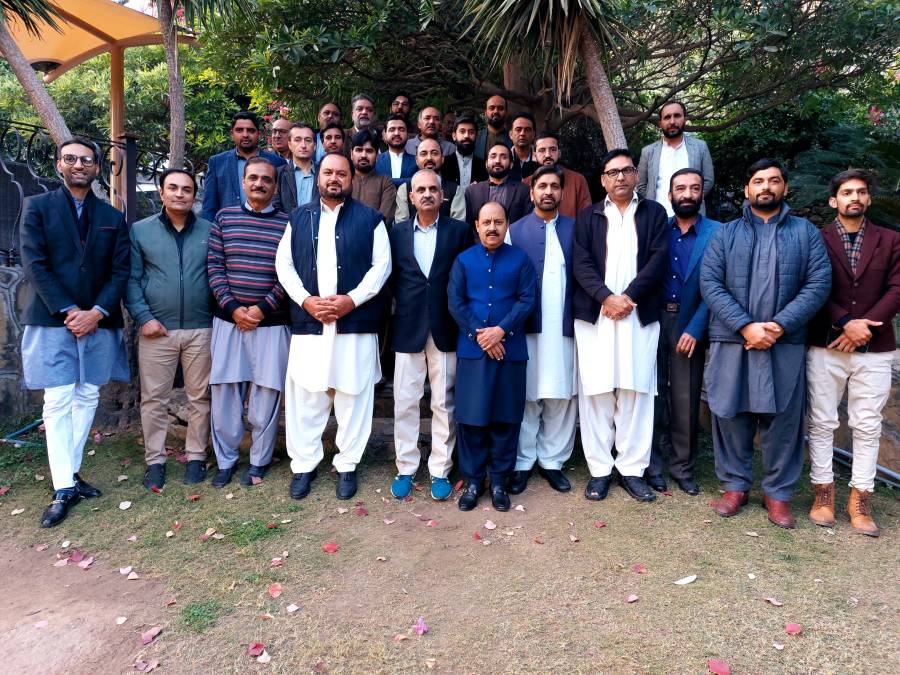  سابق ڈپٹی مئیر پاکستان مسلم لیگ ن سید ذیشان شاہ کی اسلام آباد میں صحافیوں سے گفتگو 