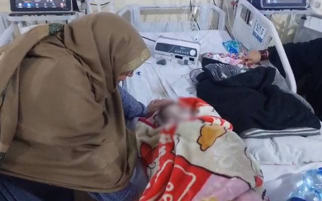 راولپنڈی: بینظیر بھٹو ہسپتال میں آکسیجن نہ ملنے سے دس ماہ کی بچی دم توڑ گئی