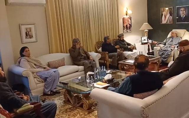  پیپلز پارٹی پی ٹی آئی اتحاد نہیں ہو گا، آصف زرداری کے ٹکٹ ہولڈروں سے اجلاس کی اندرونی کہانی