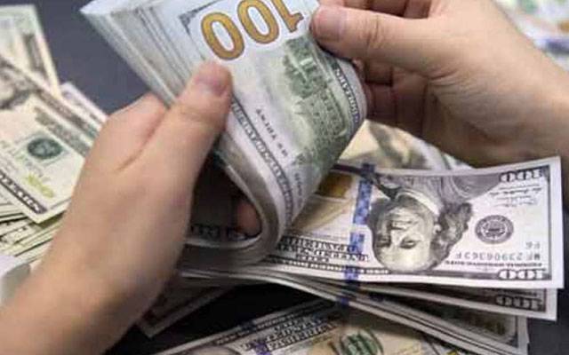  انٹر بینک میں ڈالر سستا، اوپن مارکیٹ سے بھی اہم خبر آگئی 