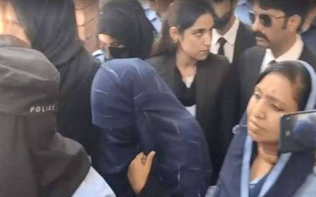 کمسن ملازمہ رضوانہ تشدد کیس،سول جج کی اہلیہ عدالت میں پیش