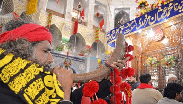 حضرت لعل شہباز قلندر درگاہ سے ایک کروڑ روپے سے زائد کے سونےکی چوری کا انکشاف