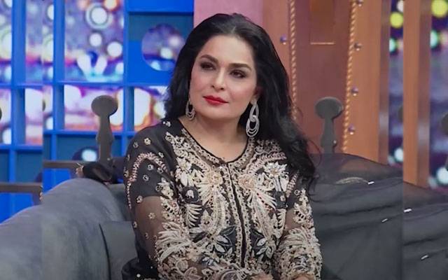 Meera, Dimond neckless theft, City42