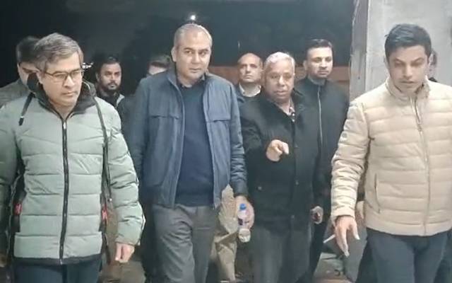 محسن نقوی کا سروسز ہسپتال کا دورہ، تعمیراتی کاموں کا جائزہ لیا