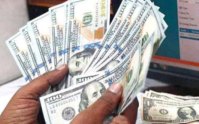  انٹربینک کے بعد اوپن مارکیٹ میں بھی ڈالر سستا 