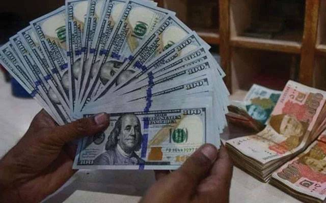 ڈالر کی قدر میں 4 پیسے کا اضافہ