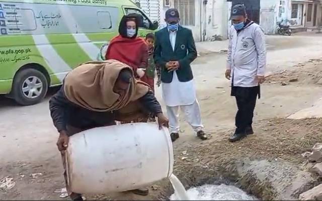 فوڈ سیفٹی ٹیموں کا لاہور میں 30 ڈیری یونٹس پر چھاپہ،ناقص پروڈکٹس پر 10 یونٹس کو جرمانے عائد