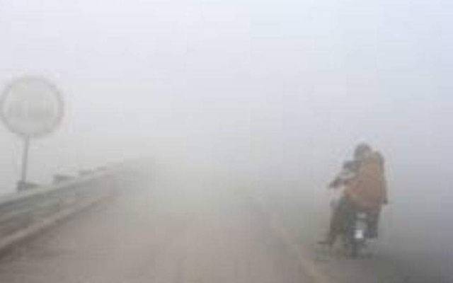 شدید دھند، موٹرویز مختلف مقامات سے بند 