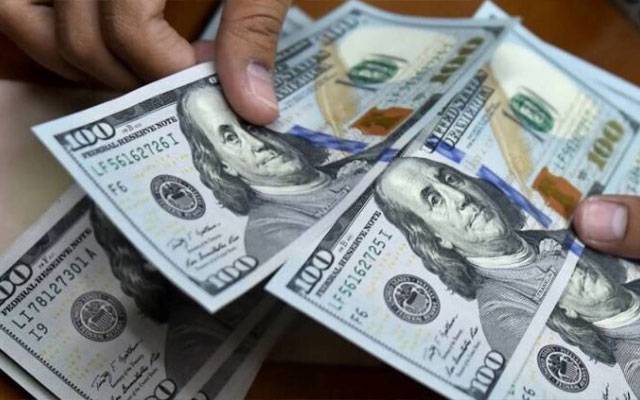 انٹربینک کے بعد اوپن مارکیٹ میں بھی ڈالر سستا