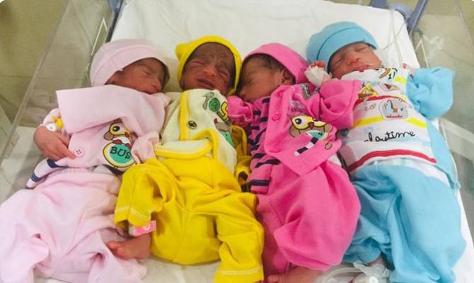 خاتون کے ہاں 4 جڑواں بچوں کی پیدائش