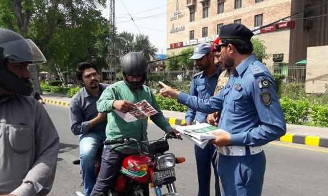  ٹریفک وارڈنز کو روزانہ کی بنیاد پر 50 چالان کرنے کا حکم