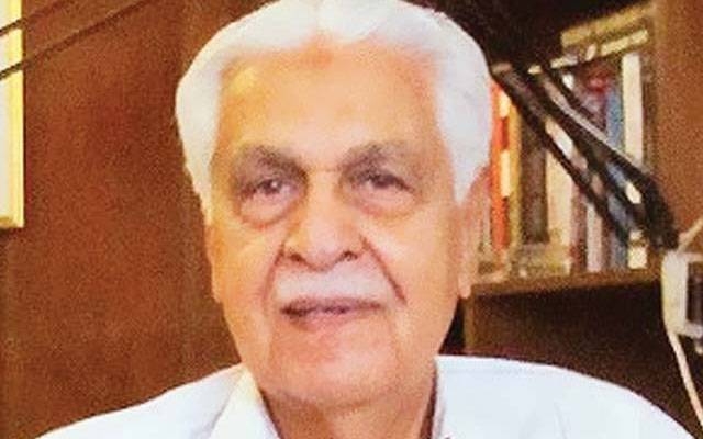 سینئر سیاست دان انتقال کر گئے