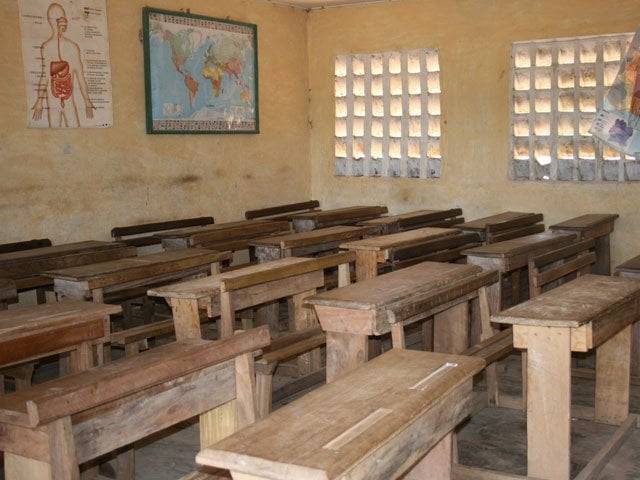 دادو : کئی سالوں سے بند سکول نہ کھل سکا،بچوں کا مستقبل داؤ پر لگ گیا