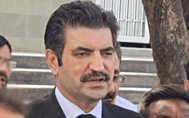 سڑک پر رکاوٹیں کھڑی کی گئیں مگر عوام نے تمام رکاوٹیں ہٹادیں، شیر افضل مروت