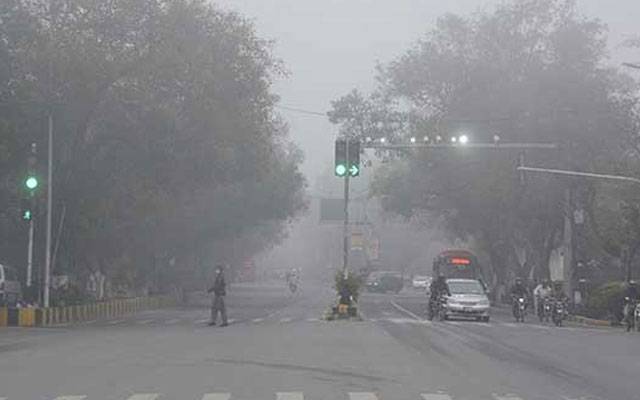  لاہورمیں خشک سردی کی لہر برقرار، ملک کے مختلف علاقوں میں بارش سے طویل خشک سالی کا خاتمہ