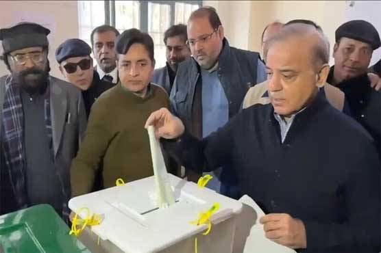 شہباز شریف نے اپنا ووٹ کاسٹ کر لیا