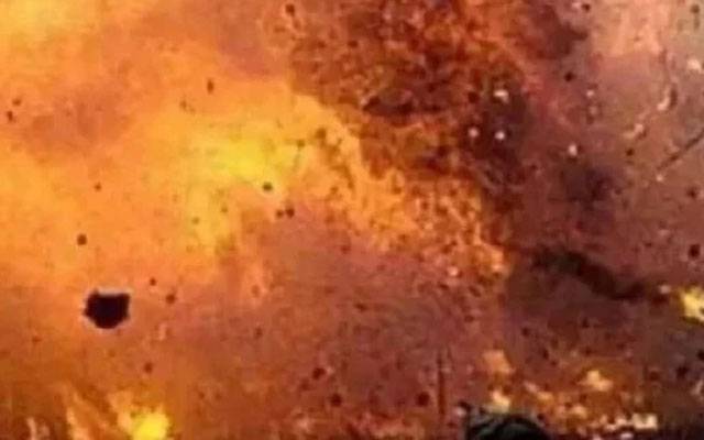 بلوچستان: گاڑی بارودی سرنگ سے جا ٹکرائی،3 افراد زخمی