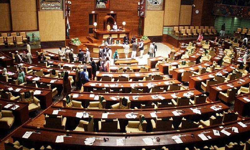 پنجاب اسمبلی میں مسلم لیگ (ن) 130 نشستیں جیت کر سب سے بڑی جماعت 
