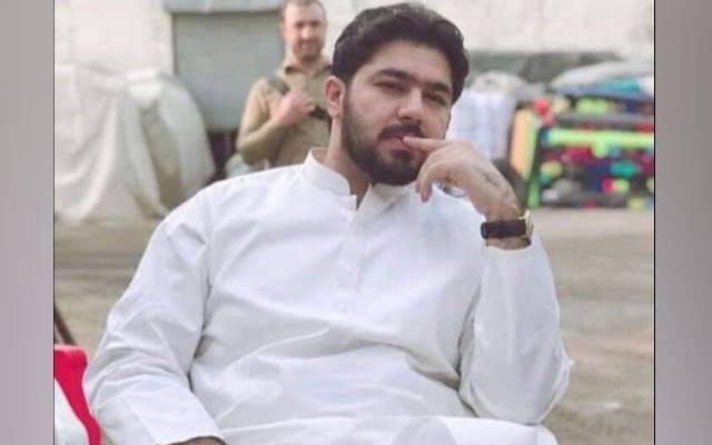 بالاج ٹیپو قتل کیس:خواجہ عقیل عرف گوگی بٹ گھر پر پولیس چھاپے کے دوران گن مینوں سمیت فرار