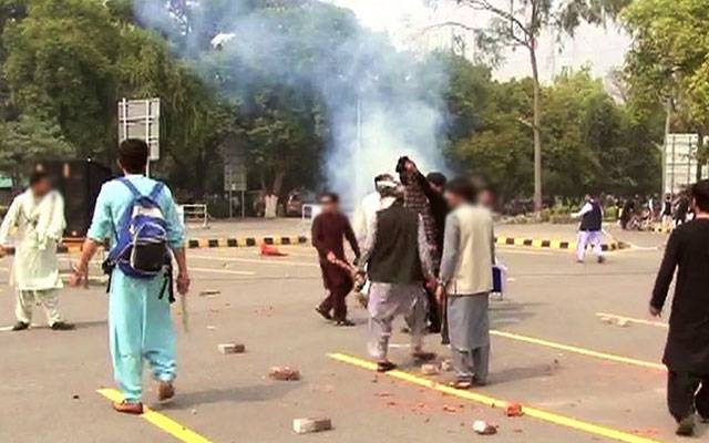 پنجاب یونیورسٹی:رات گئے 2 طلباء گروپوں میں تصادم، تین طالبعلم زخمی،ملوث طلباء کو معطل کرنے کا فیصلہ