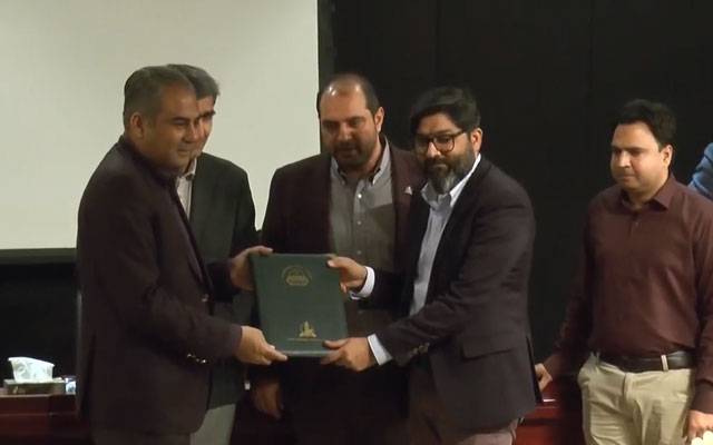 محسن نقوی کی پی آئی ٹی بی کے ہیڈ آفس آمد، افسران میں تعریفی اسنادتقسیم کیں،3کروڑ کے خصوصی انعام کااعلان