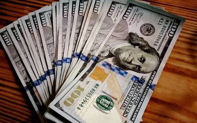 انٹر بینک میں ڈالر سستا، اوپن مارکیٹ سے بھی خبر آگئی 