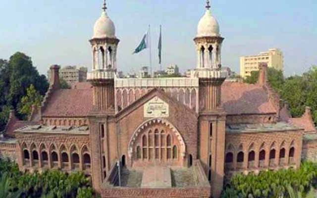 ضلعی عدالتوں کے 18 ججز کے تبادلے، نوٹیفیکیشن جاری